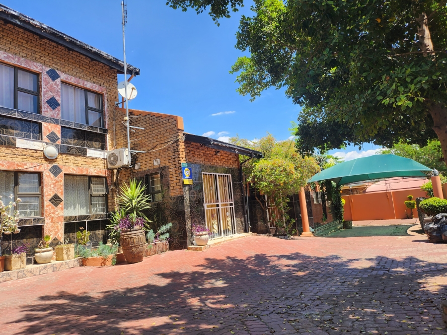 18 Bedroom Property for Sale in Bodorp North West